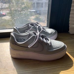 Grey Platform Air Forces